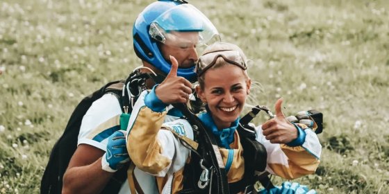 Тандем-стрибок з парашутом