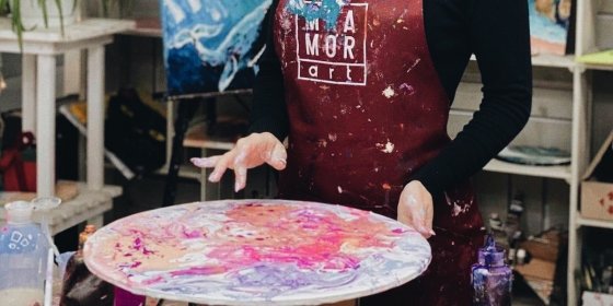 Малювання рідким акрилом